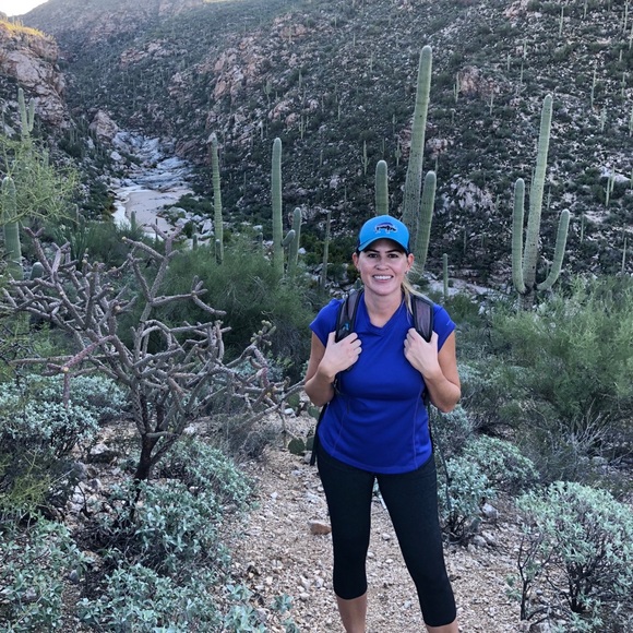 MEET YOUR POSHER 😋 - Picture 3 of 5